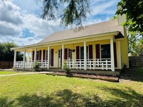 Building Photo - 5733 Hitching Post Ct
