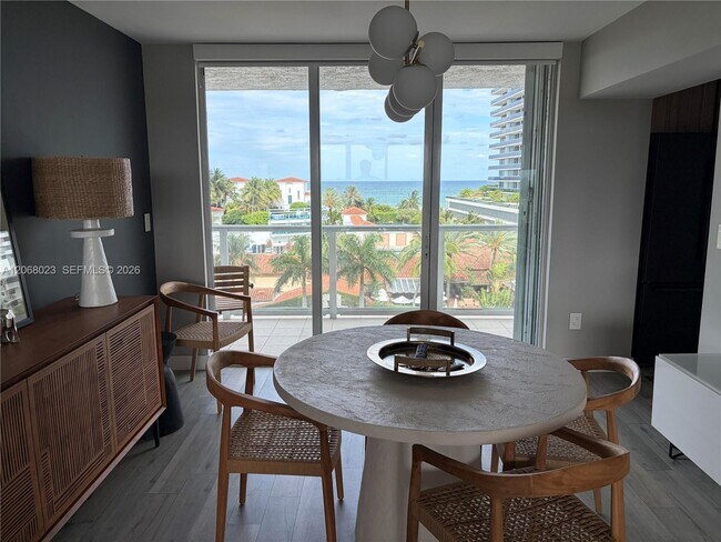 Building Photo - 5900 Collins Ave