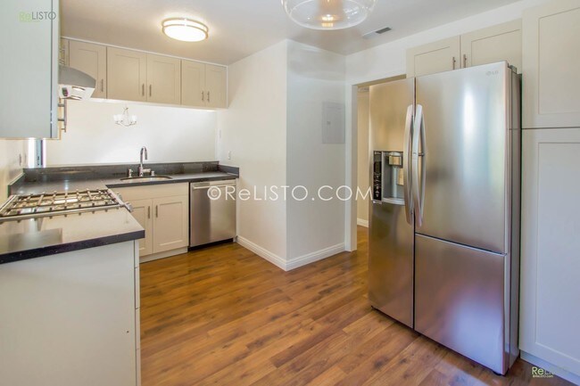Foto del edificio - 4 Bluebird Ln
