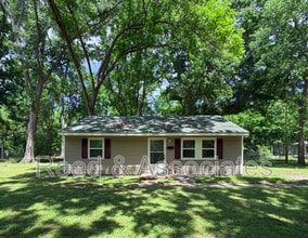 Building Photo - 6874 Commander Rd