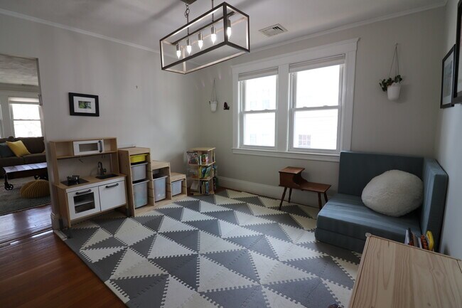 Foto del edificio - 67 Withington Rd