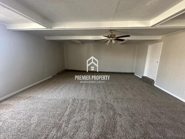 Foto del edificio - 5739 Tulip Tree - Available Now!