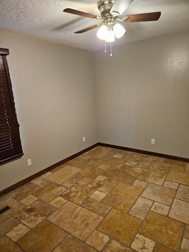 Foto del edificio - Energy Efficient 4 bed Home in Foothills
