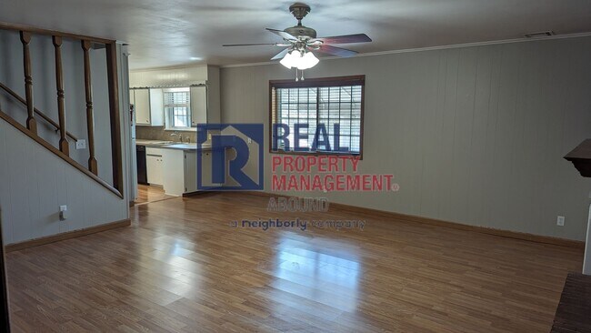 Building Photo - Unique Home in Great Location