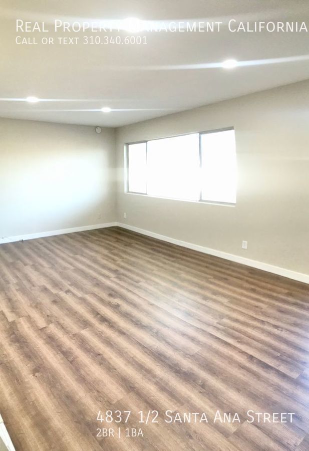 Building Photo - Available Now !!!  Newly Remodeled 2 Bedro...