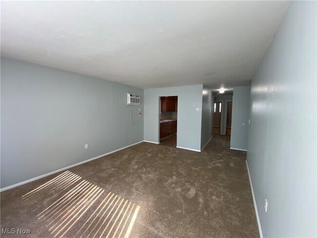 Foto del edificio - 1450 Riverside Dr