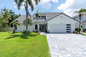 Building Photo - 23246 L'Ermitage Cir