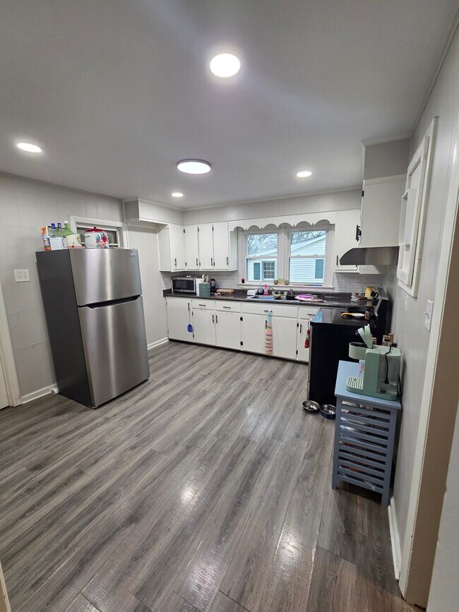 Foto del edificio - 1716 Fayetteville Hwy