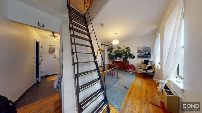 Building Photo - 237 Sullivan St