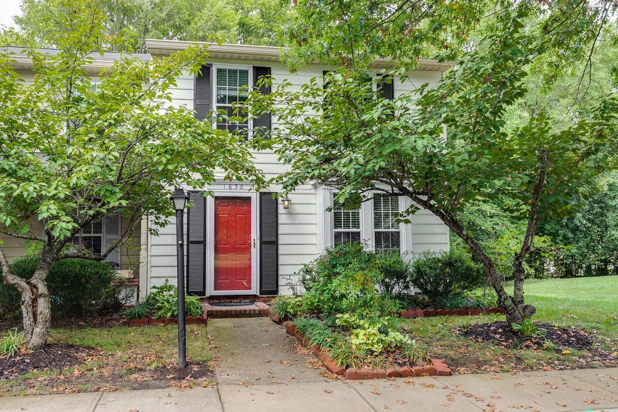 Primary Photo - Wonderful End Unit Townhome Available Near...