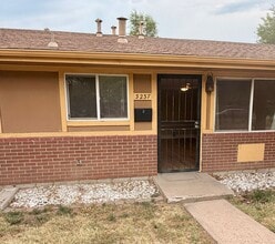 Building Photo - 3237 Milwaukee St