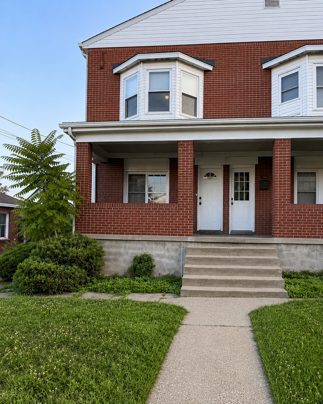 Building Photo - 525-529-529 Farnsworth St