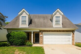 Building Photo - 843 Kanatak Ln