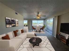 Building Photo - 4803 Sunset Ct