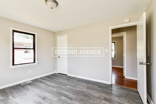 Foto del edificio - 7215 Earl Dr