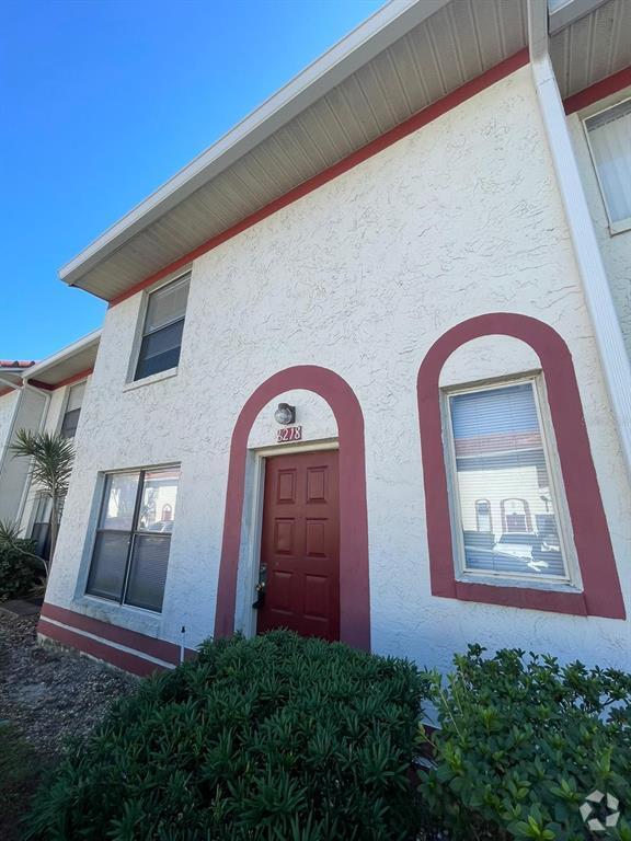 Building Photo - 6218 Yorktown Dr