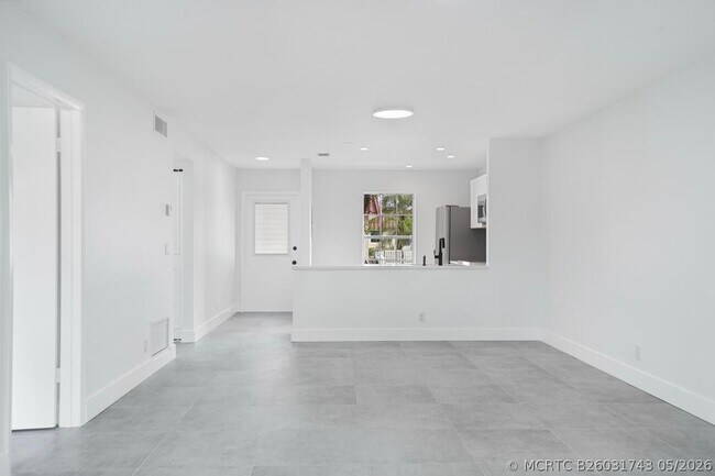 Building Photo - 737 Nantucket Cir