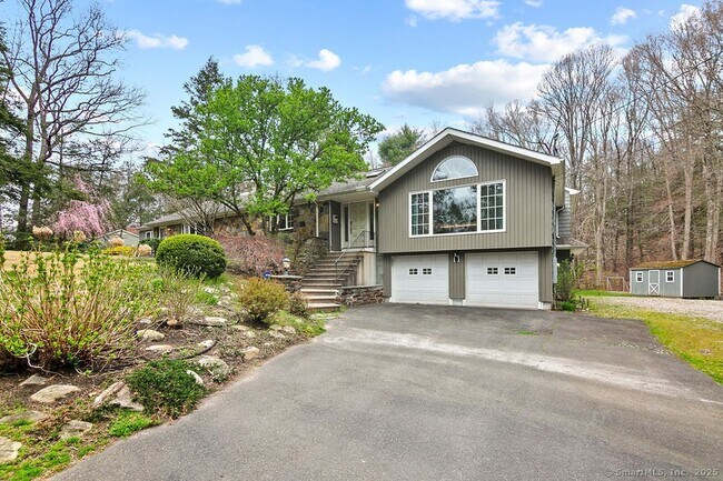 Foto del edificio - 14 Ridgewood Rd