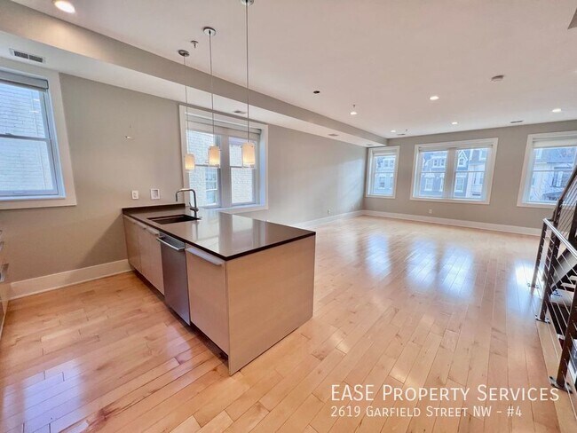 Foto del edificio - 2619 Garfield St NW