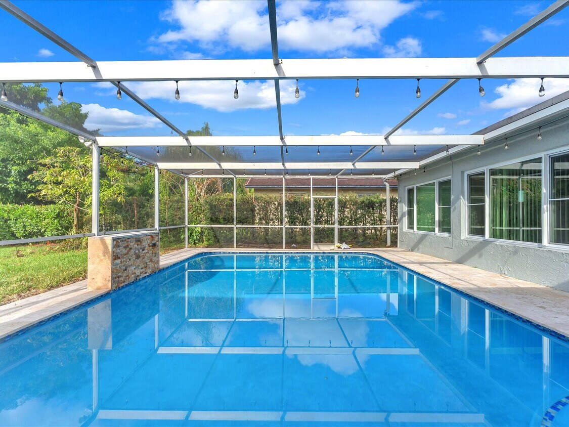 Foto principal - 11762 NW 26th Ct