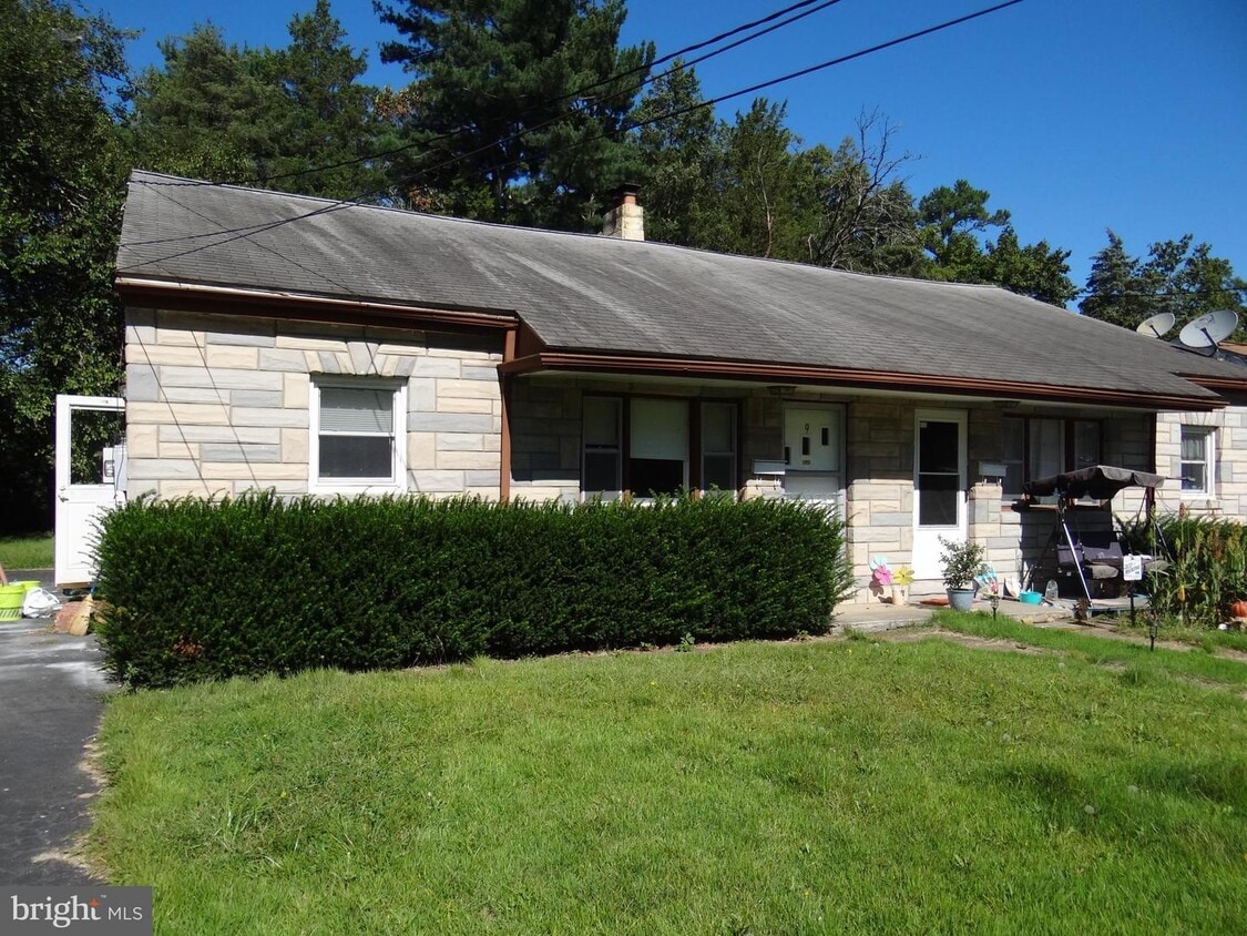 9 1st Ave, Pemberton, NJ 08068 House Rental in Pemberton, NJ