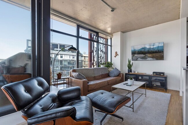 Photo du bâtiment - 128 W Cordova St