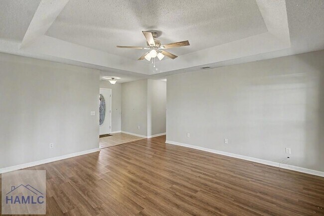 Foto del edificio - 1110 Cornett Ct