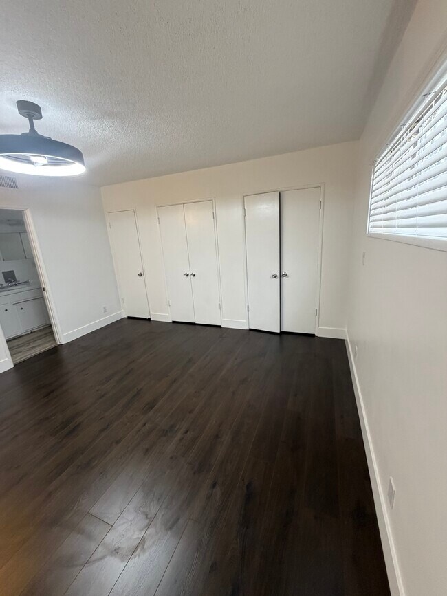 Foto del edificio - 3337 W 111th Pl