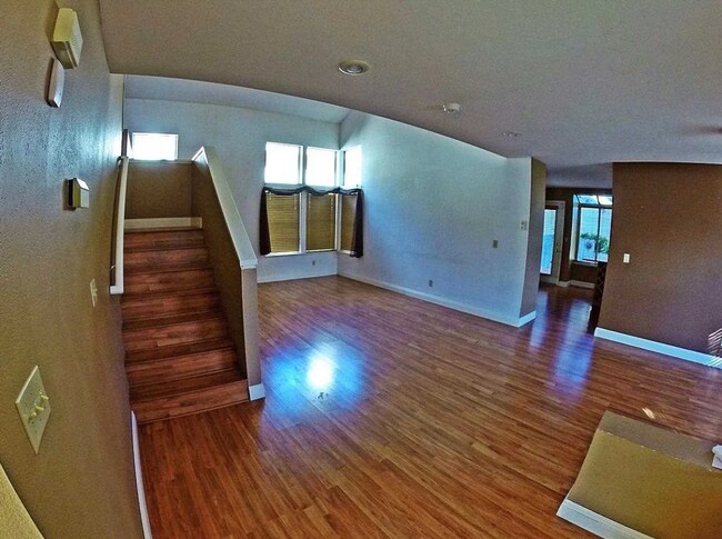 Foto del edificio - Price Drop! Unlock Your Next Adventure! Gorgeous 3-bd/2.5-ba  Available NOW in SW Reno!