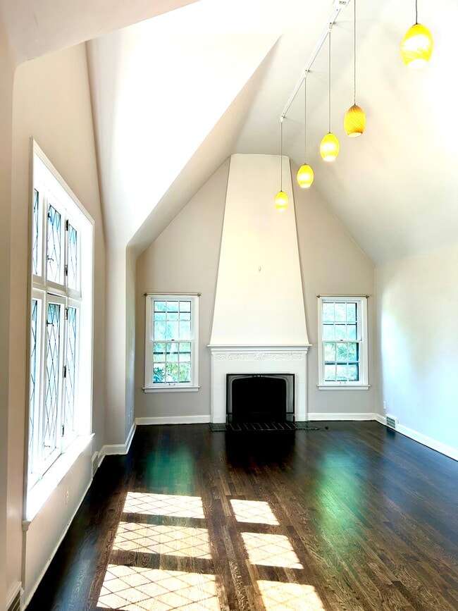 Building Photo - 3452 Lynnfield Rd