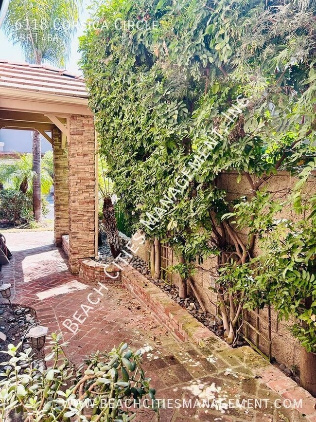 Building Photo - Pet-Friendly, Mediterranean-Style Home in ...
