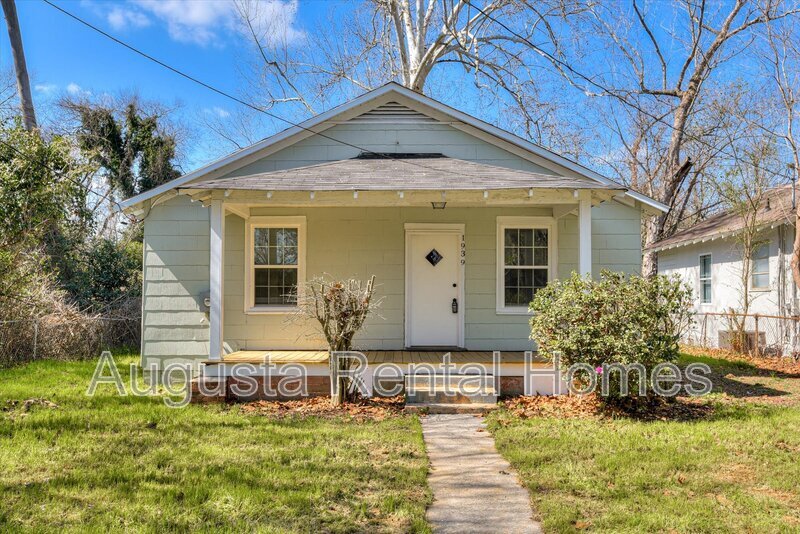 Primary Photo - 1939 Haynie Dr