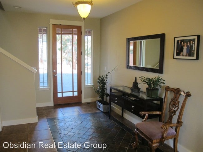 Building Photo - 4 br, 3.5 bath House - 1957 NW JACK LAKE CT