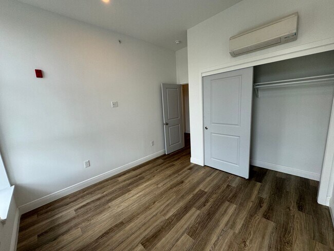 Foto del edificio - 322 Vine St