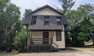 Building Photo - 1221 6th St