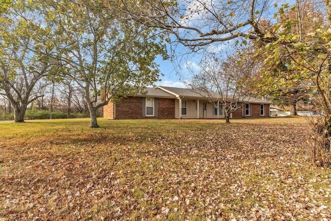 Photo - 341 Hickory Dr House