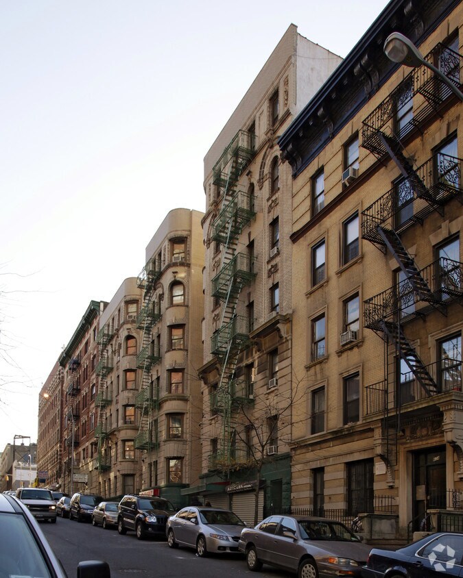 Building Photo - 606-610 W 139th St