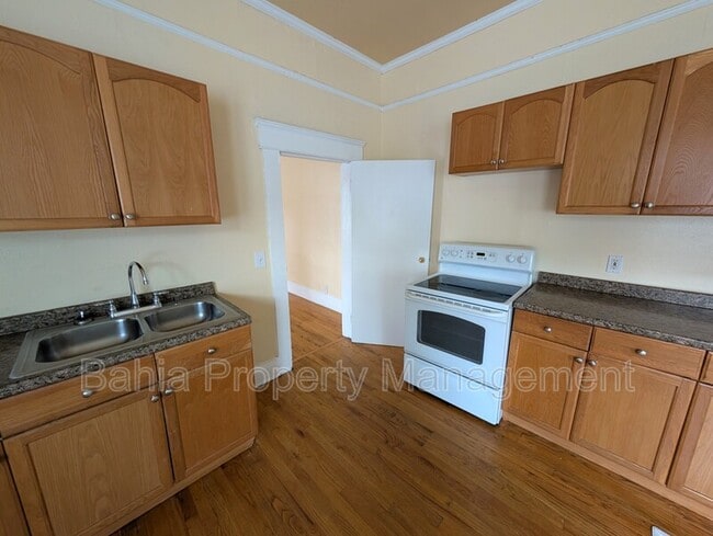 Building Photo - 103 S Westland Ave