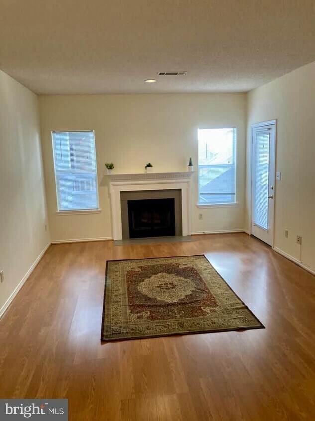 Primary Photo - 13085 Autumn Woods Way