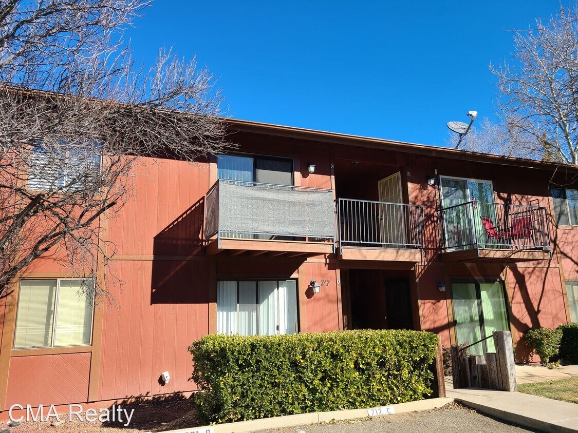Primary Photo - 2 br, 1.5 bath House - 717 S. Granite Stre...