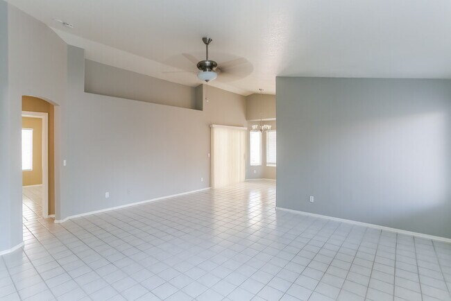 Foto del edificio - 6723 E Minton St