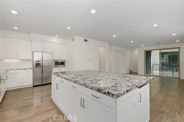 Building Photo - 175 Cadence