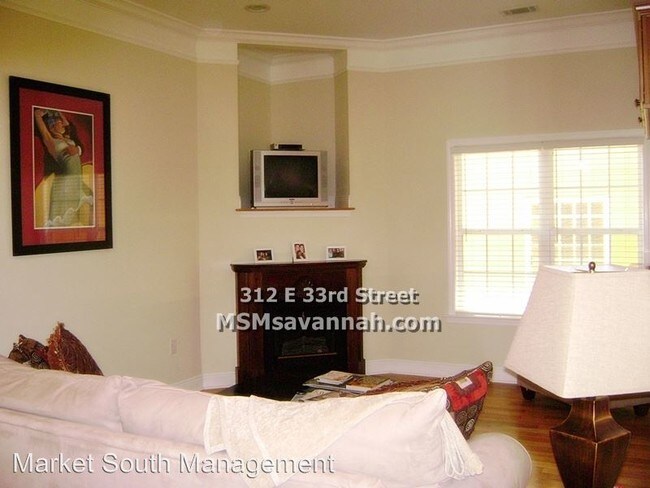 Foto del edificio - 310 E 33rd St