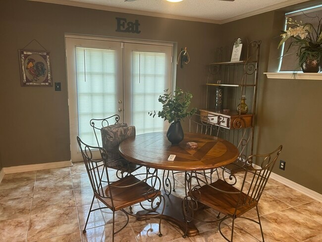 Building Photo - 331 Buena Vista Rd