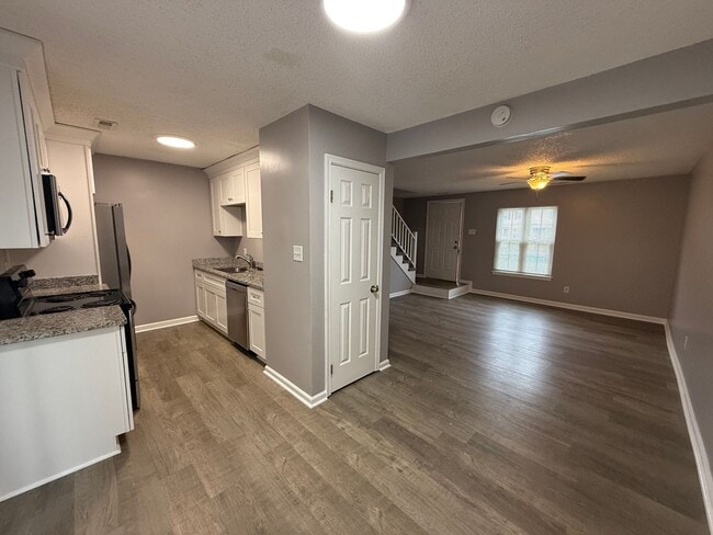 Foto del edificio - 906 Seabreeze Ct