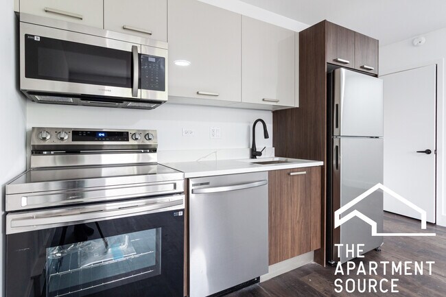 Foto del edificio - 5651 N Ashland Ave