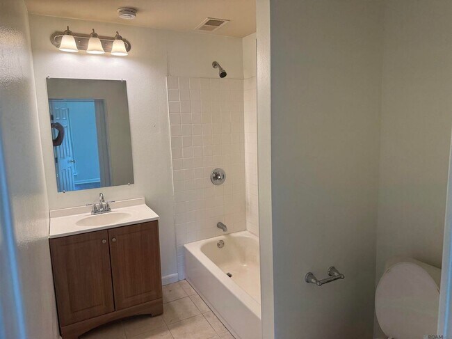 Foto del edificio - 5650 Highland Rd