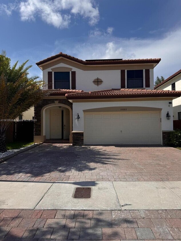 Foto principal - 10003 NW 89th Ter