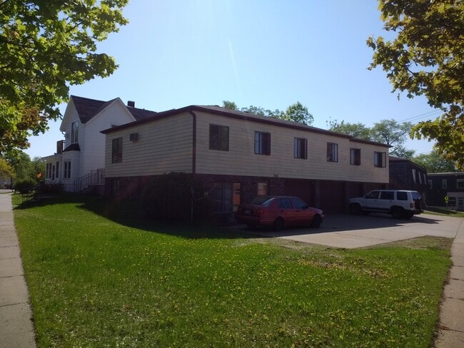 Building Photo - 303 Talmadge St