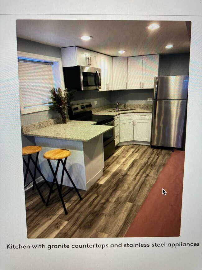 Foto del edificio - 3532 N Oriole Ave